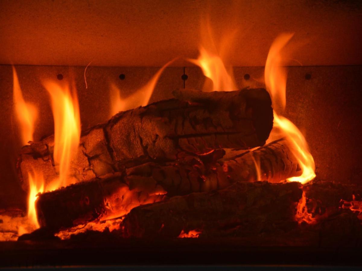 Chalet In Gesves With Roof Terrace Garden Bbq エクステリア 写真
